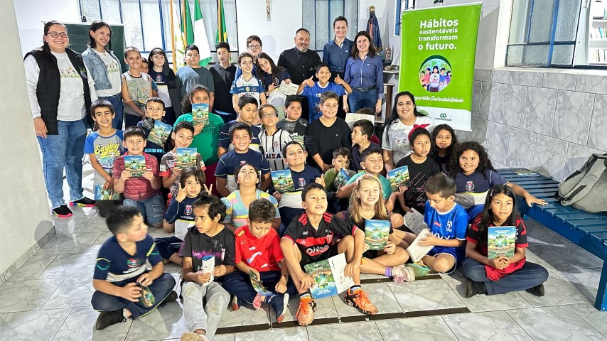 AGRO: Coopertradição celebra Junho Verde com espetáculo de mágica