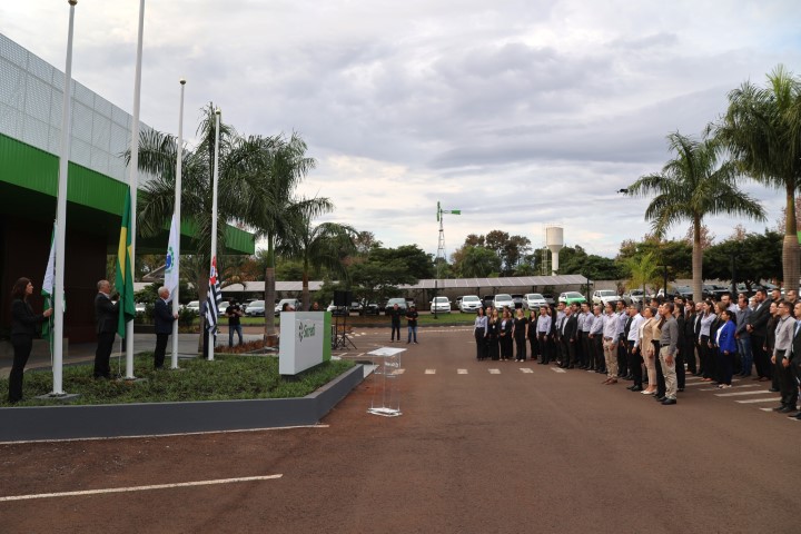 CRÉDITO: Sicredi Progresso PR/SP inaugura pavilhão das bandeiras 