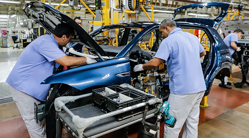 IBGE: Produção industrial recua 0,9% em maio, segundo mês seguido de queda