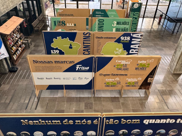 IDR-PR recebe a Exposição do Ano Internacional das Cooperativas e do Centenário da Frísia
