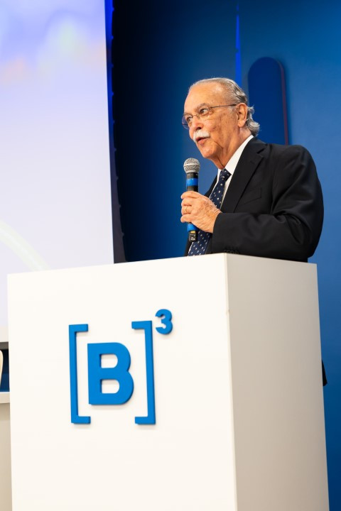b3 II 11 08 2025