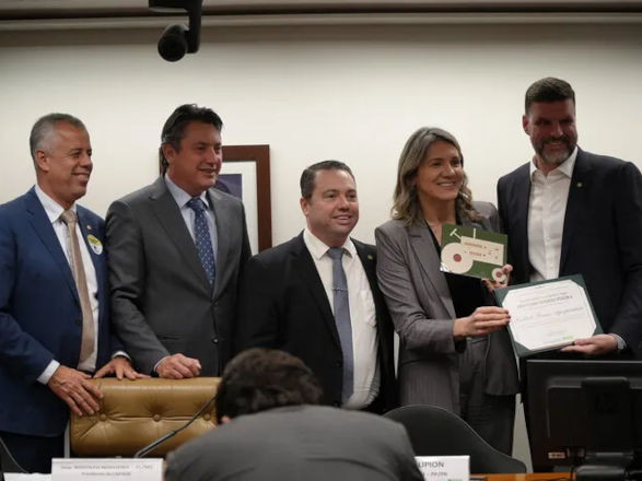 homenagem 11 12 2025