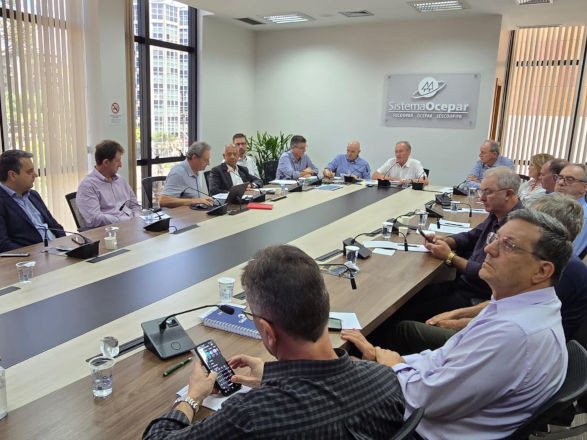 Ocepar e Fecoopar realizam primeira reunião presencial da diretoria em 2026
