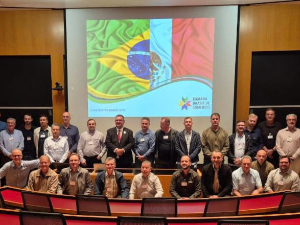 Executivos de cooperativas agropecuárias paranaenses participam de missão internacional no México