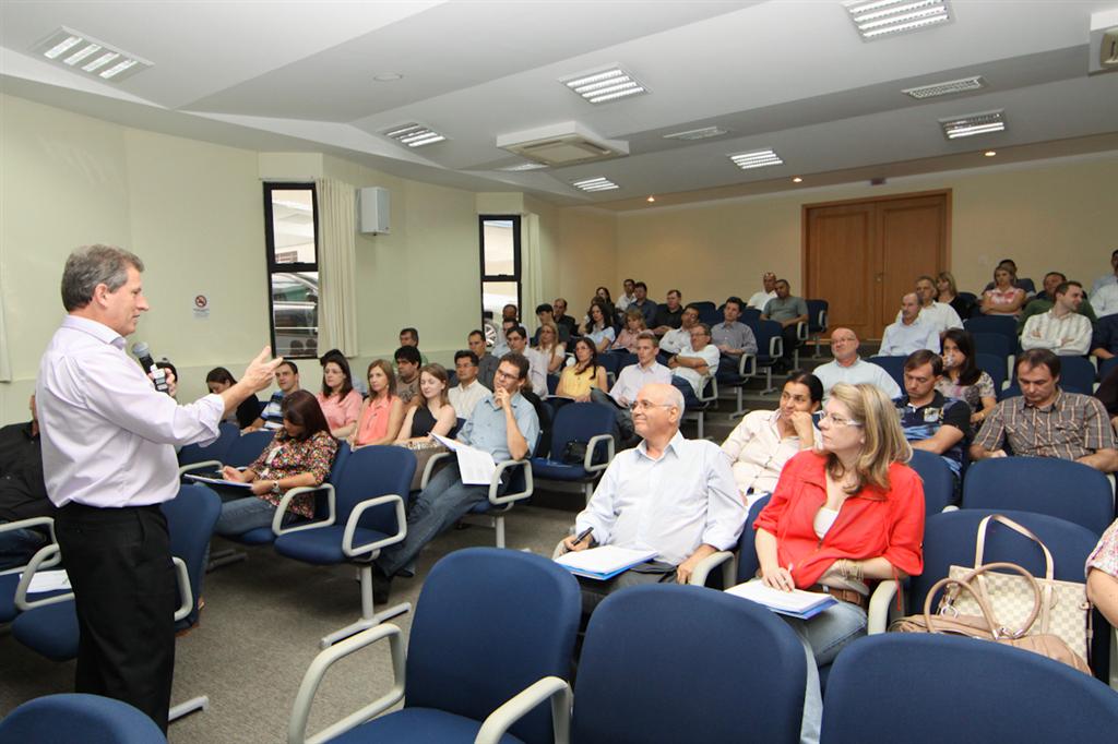 SESCOOP/PR: Curso de fechamento de balanço promove atualização sobre leis 