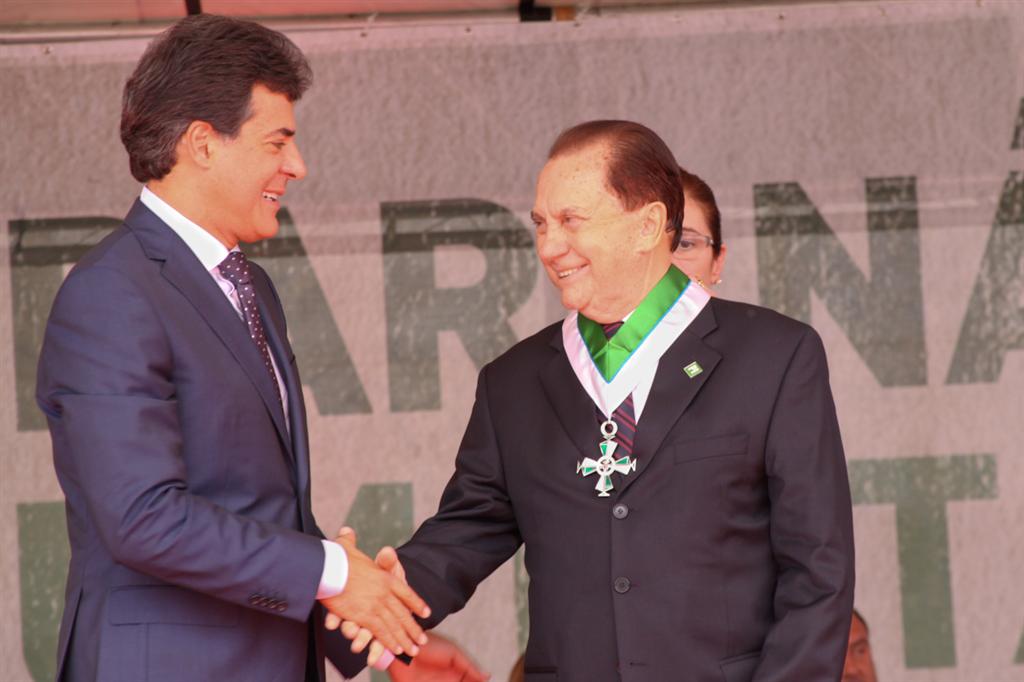 ORDEM DO PINHEIRO: Presidente da Coamo recebe a mais alta comenda do Estado 